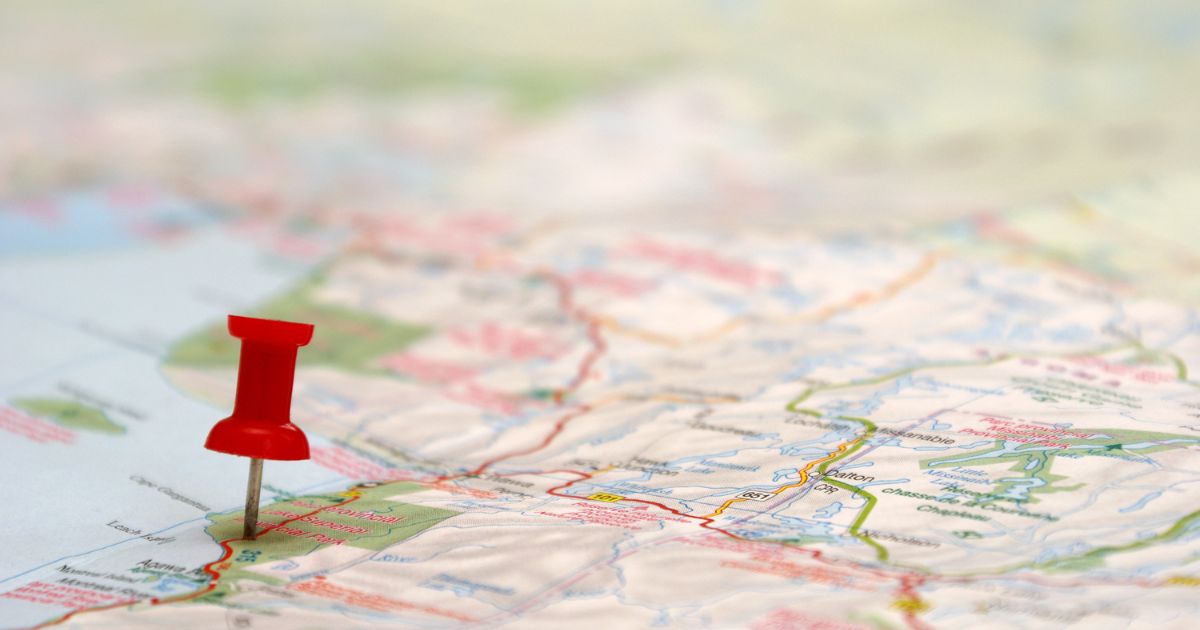 map with red pin